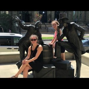 Meet your Posher, Eva